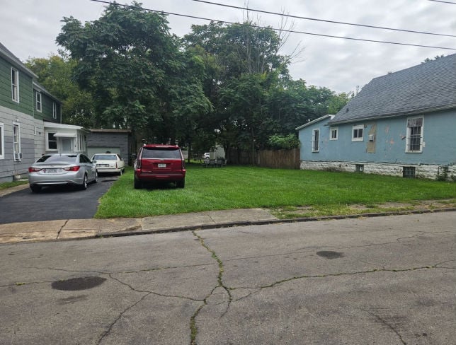 2311 16th St  , Niagara Falls, NY 14305 
