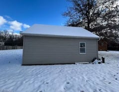 Single Family 3BR 2BA - 6926 MCKENZIE RD, Olmsted Falls, OH