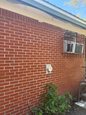 2081 Baldwin photo 5