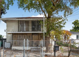 Single Family 12BR 6BA - 2765 NW 60TH ST, Miami, FL