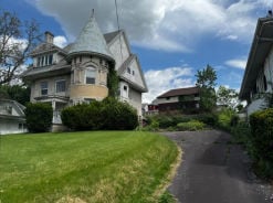 Single Family 6BR 3BA - 1021 Richmont Street, Scranton, PA
