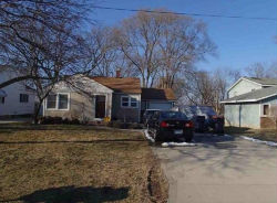 Single Family 2BR 1BA - 665 E 10TH ST, Holland, MI