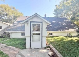 Single Family 3BR 2BA - 300 N Railroad Avenue, Murray, NE