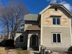 Multifamily 6BR 2BA - 15 LAKE ST, Pittsfield, MA