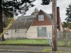 Single Family 2BR 3BA - 6015 SE FLAVEL ST, Portland, OR