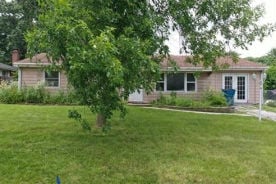 Single Family 3BR 2BA - 702-1 FOX RIVER RD, Valparaiso, IN