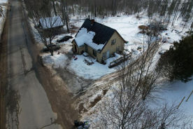 Single Family 3BR 1BA - 109 RIDGE RD, Peru, ME