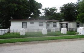Single Family 2BR 1BA - 1948 DELGA ST, Fort Worth, TX
