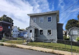 Single Family 3BR 1BA - 38 DIVISION ST, Gloversville, NY