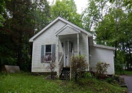 Single Family 2BR 1BA - 39 BIRCHER AVE, Poughkeepsie, NY