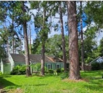 Single Family 3BR 2BA - 220 E BERTHEAUD AVE, Opelousas, LA