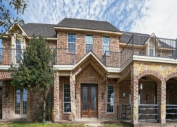 Single Family 4BR 4BA - 437 ALEDO CREEKS RD E, Fort Worth, TX