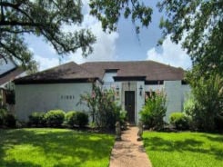 Single Family 4BR 2BA - 10031 INWOOD DR, Houston, TX