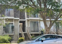 Condo 3BR 3BA - 5400 SIMPSON AVE APT 9, Valley Village, CA